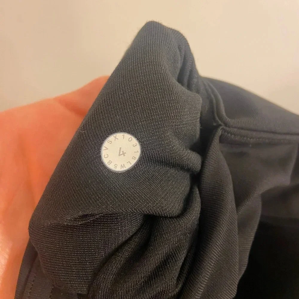 Lululemon Seek The Heat Tight Black Size 4